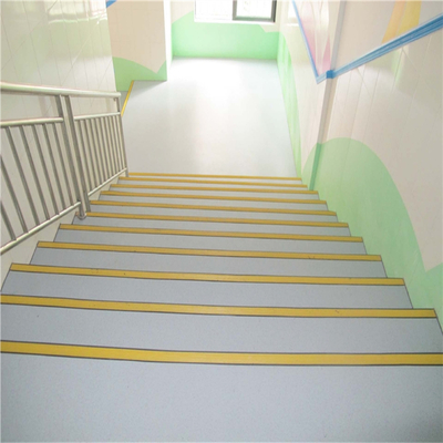 河南駐馬店同質(zhì)透心PVC地板 打造專業(yè)羽毛球場(chǎng)地的不二之選