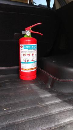 車載滅火器選購與保養(yǎng)指南 如何選擇靠譜品牌并做好維修